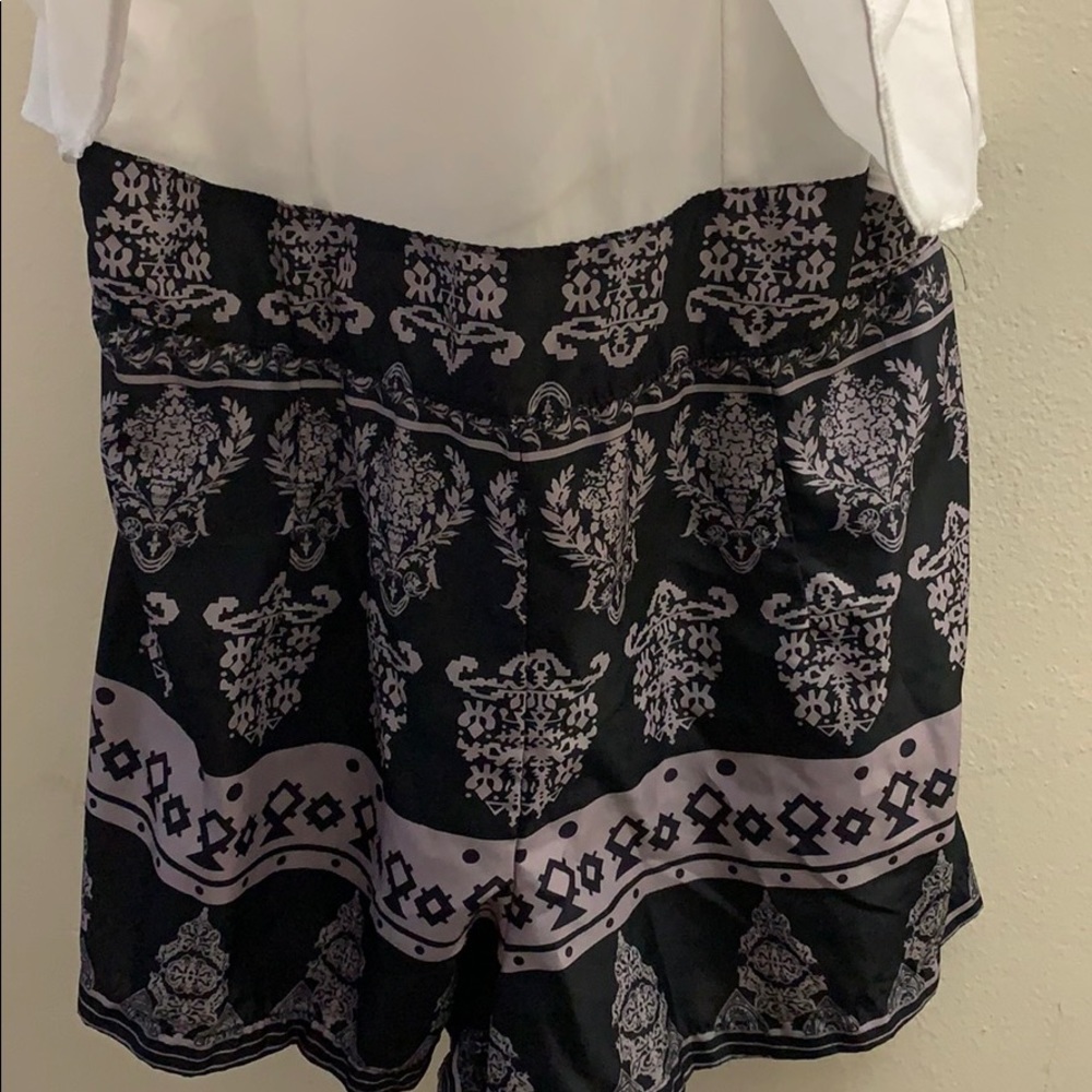 Romper - Picture 3 of 8